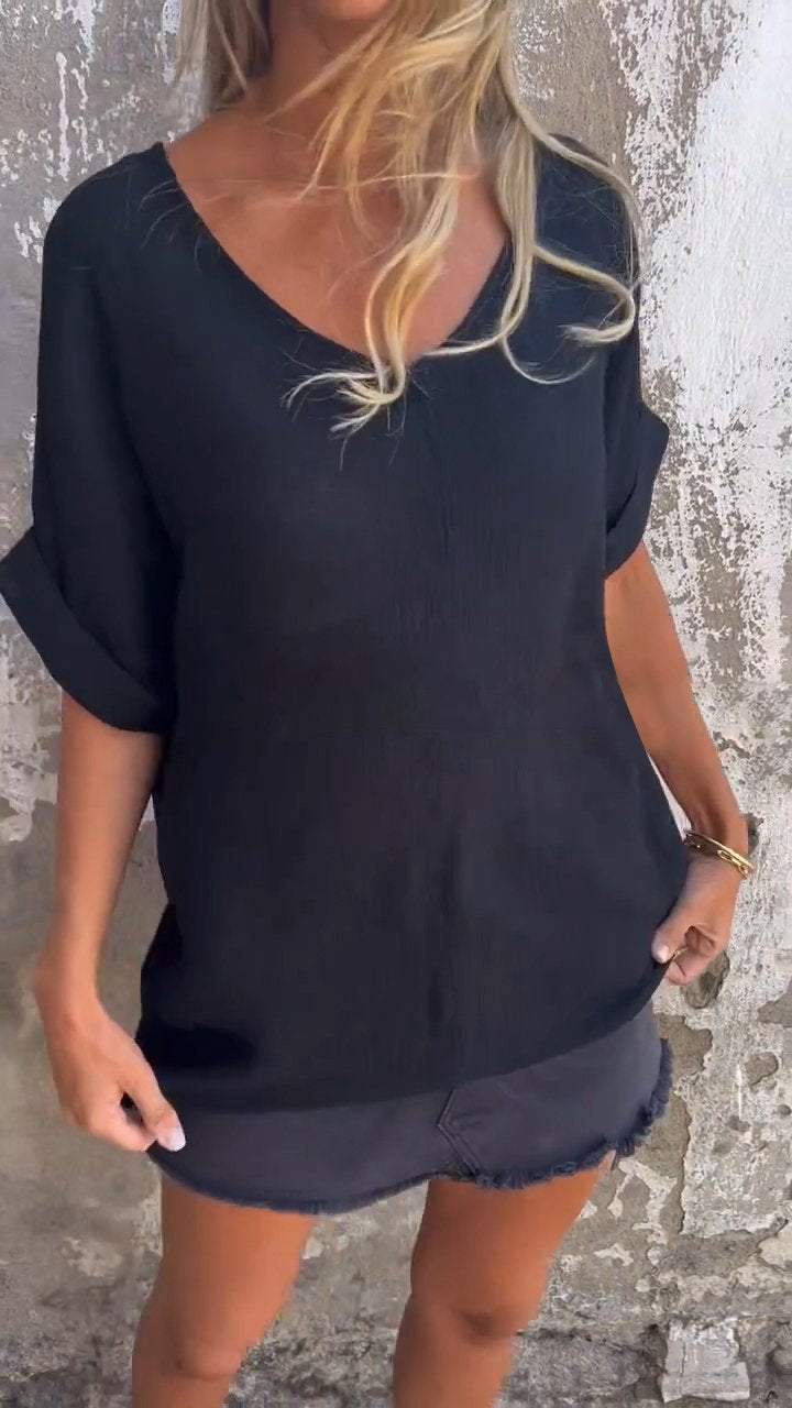 Top casual com mangas médias e decote em V