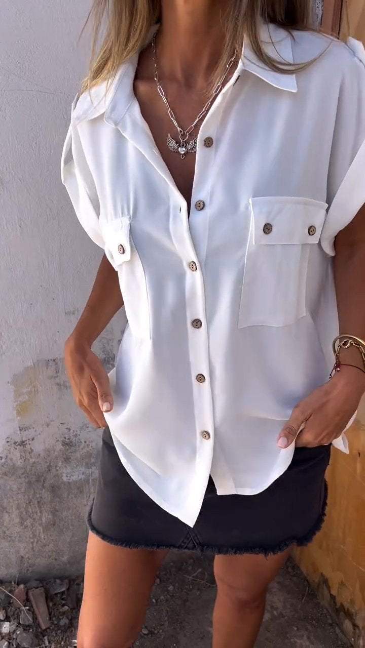 Camisa com Lapela e Bolsos Duplos