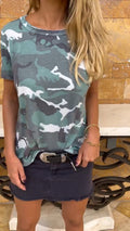 Camiseta com Estampa Camuflada Animal Print