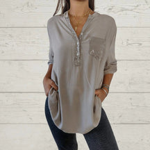 Camisa com Paetês e Decote em V