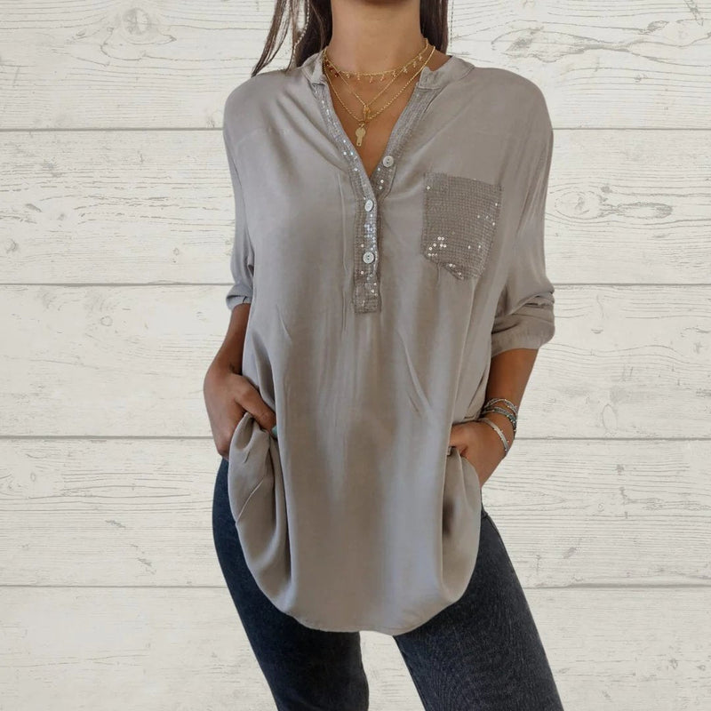 Camisa com Paetês e Decote em V