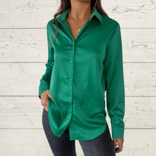 Camisa de Cetim com Lapela e Mangas Longas