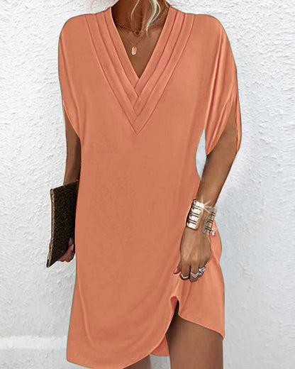 Vestido Sofisticado com Mangas Fendadas em Cor Sólida