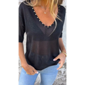 Top com decote em V adornado com diamantes