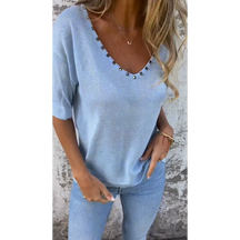 Top com decote em V adornado com diamantes
