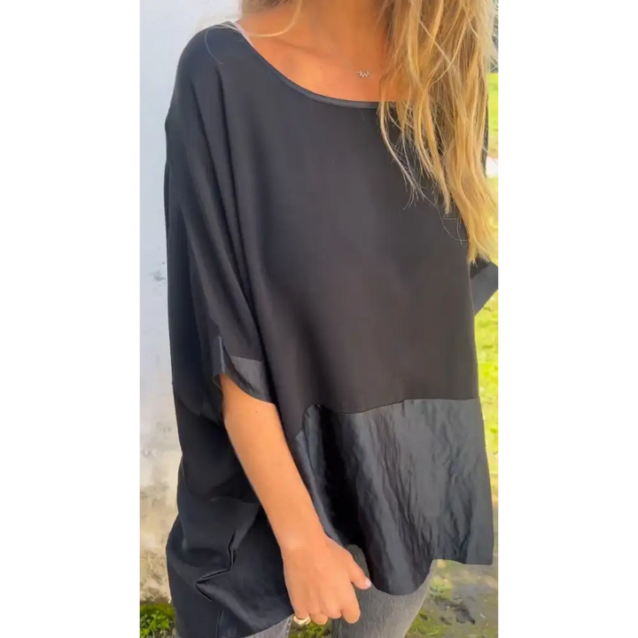 Top com Gola Redonda e Babados