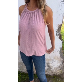Top com Gola Redonda e Design Vazado