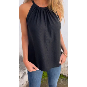Top com Gola Redonda e Design Vazado