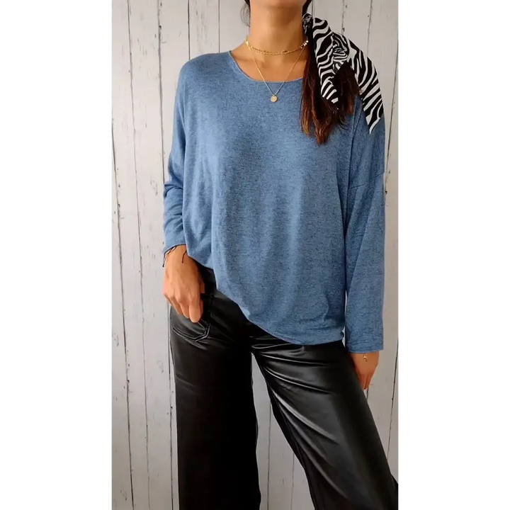 Top Confortável com Gola Redonda e Mangas Longas