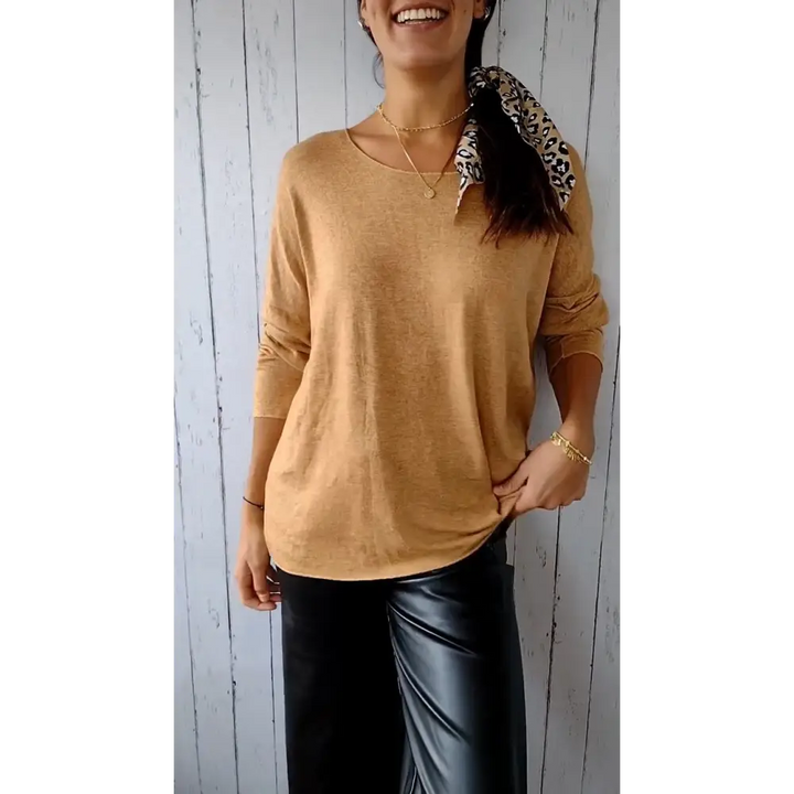 Top Confortável com Gola Redonda e Mangas Longas