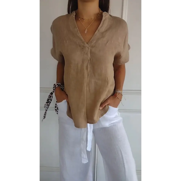 Top de algodão e linho com decote em V e mangas curtas