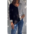 Top de malha feminina com textura e cores contrastantes
