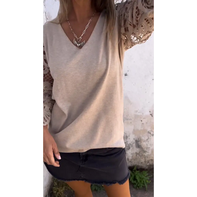 Top de Patchwork Vazado com Decote em V