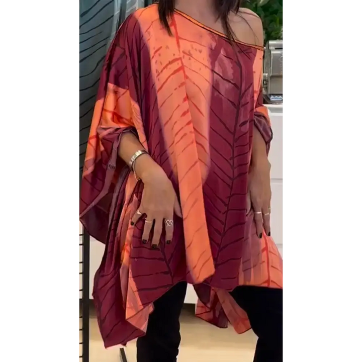 Top Feminino Colorido com Gola Redonda e Ombro à Mostra