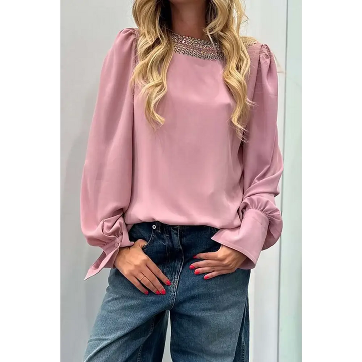 Top Feminino com Decote nas Costas e Aplique de Diamantes