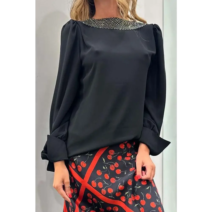 Top Feminino com Decote nas Costas e Aplique de Diamantes