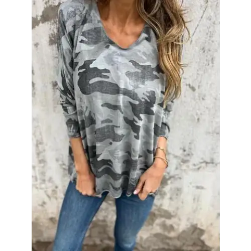 Top Feminino com Estampa Camuflada e Manga Longa