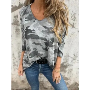 Top Feminino com Estampa Camuflada e Manga Longa