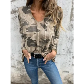 Top Feminino com Estampa Camuflada e Manga Longa