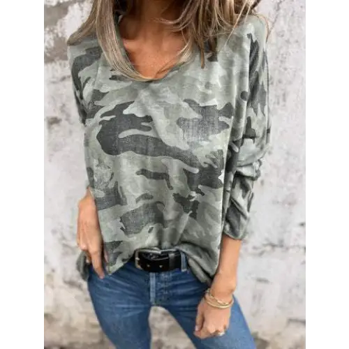 Top Feminino com Estampa Camuflada e Manga Longa