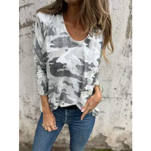 Top Feminino com Estampa Camuflada e Manga Longa