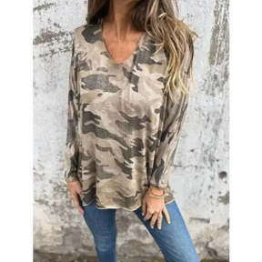 Top Feminino com Estampa Camuflada e Manga Longa