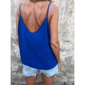 Top halter de cor sólida com decote em V