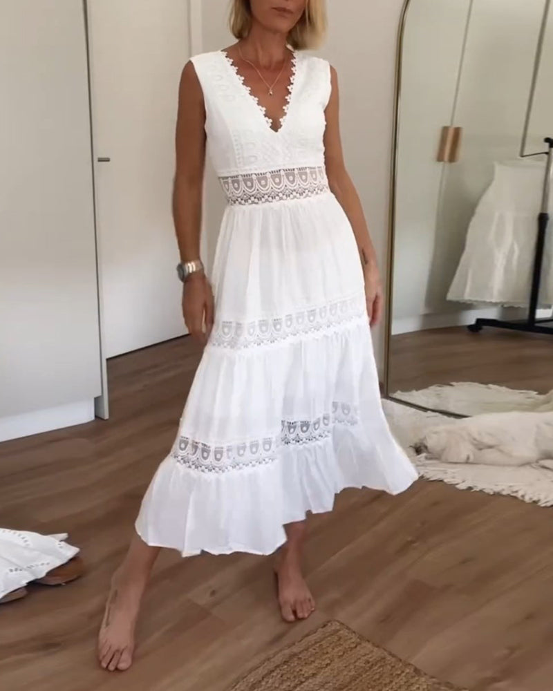 Vestido Regata com Decote V em Renda