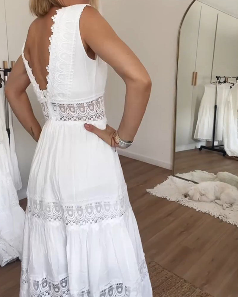 Vestido Regata com Decote V em Renda