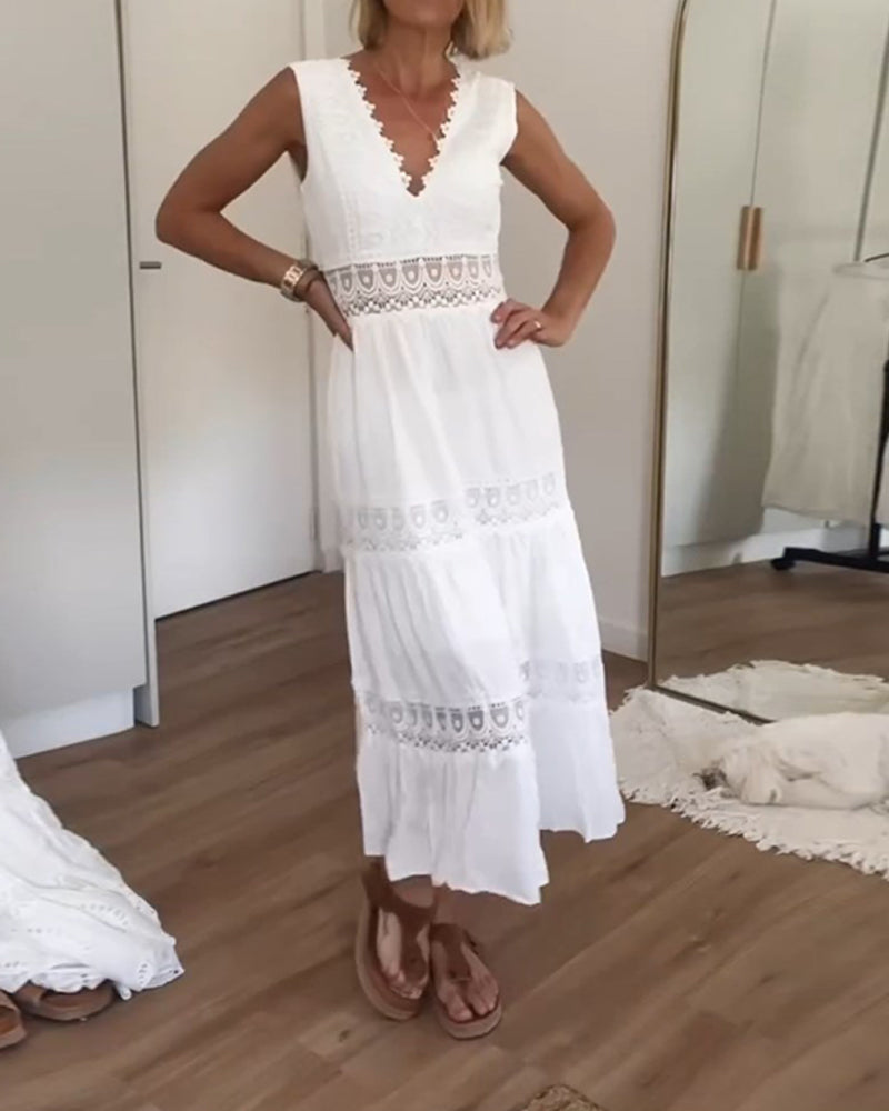 Vestido Regata com Decote V em Renda