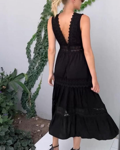 Vestido Regata com Decote V em Renda
