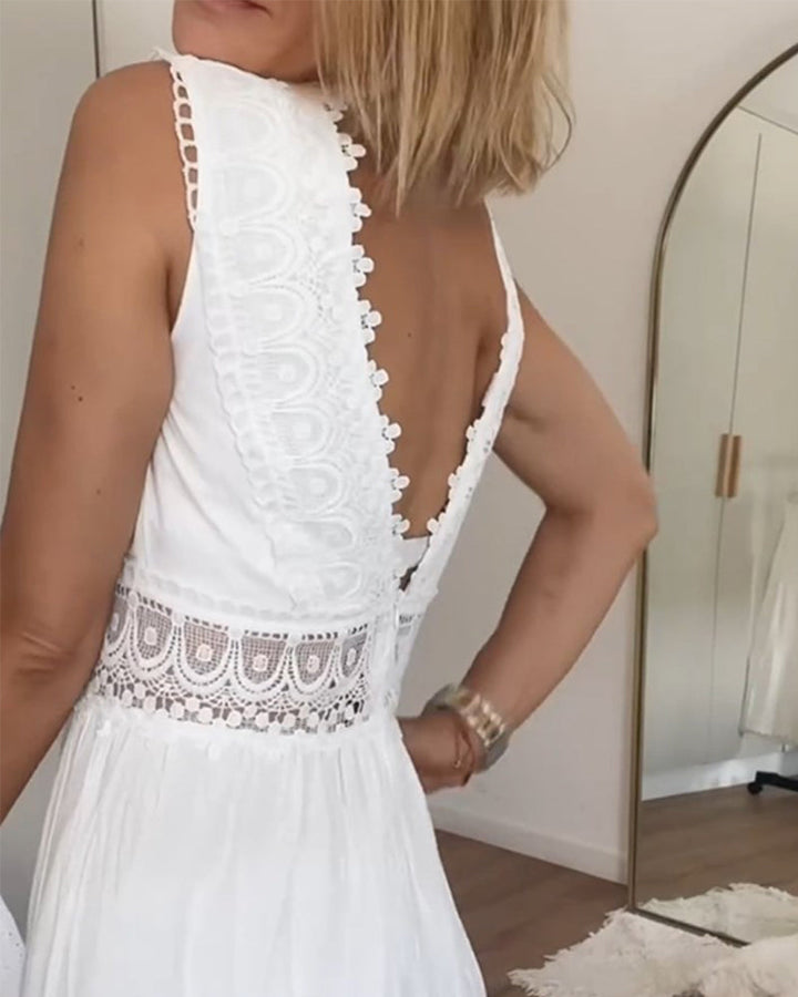Vestido Regata com Decote V em Renda